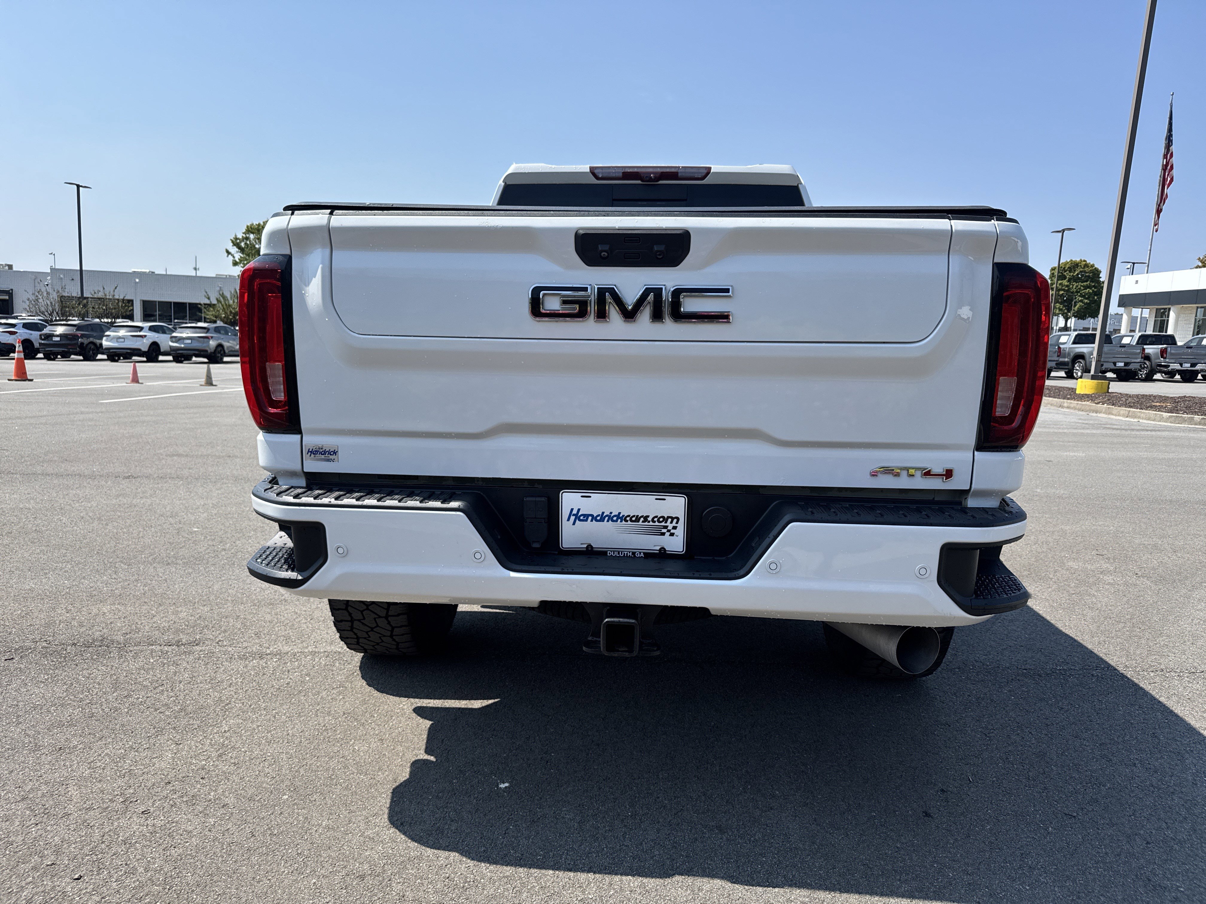 Used 2021 GMC Sierra 2500 AT4 w/ AT4 Premium Plus Package image 9