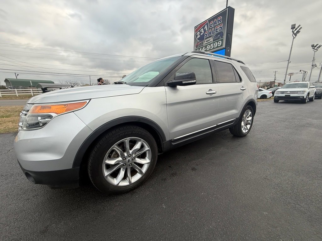 Used 2014 Ford Explorer XLT w/ Equipment Group 202A image 7