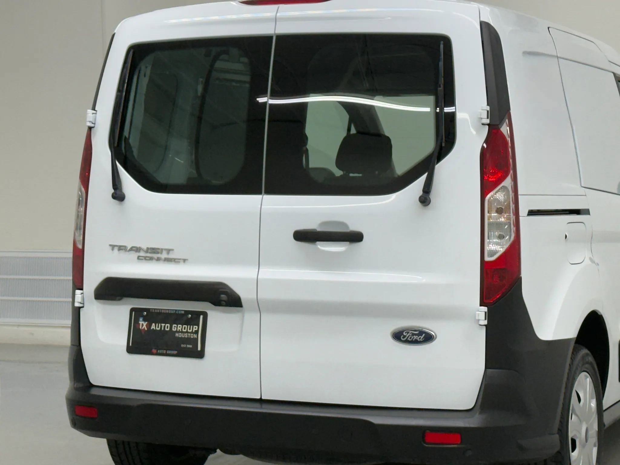 Used 2020 Ford Transit Connect XL image 40