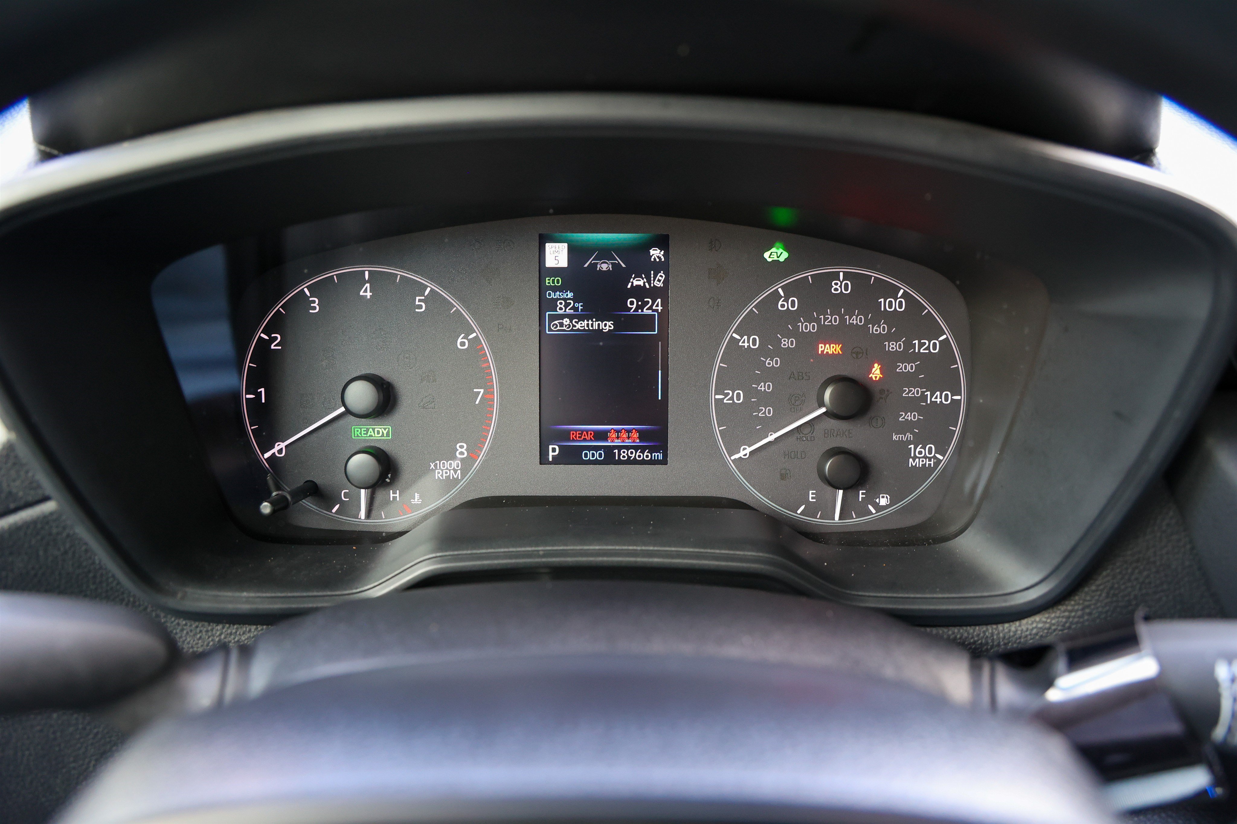 Used 2024 Toyota Corolla Cross AWD Hybrid image 12