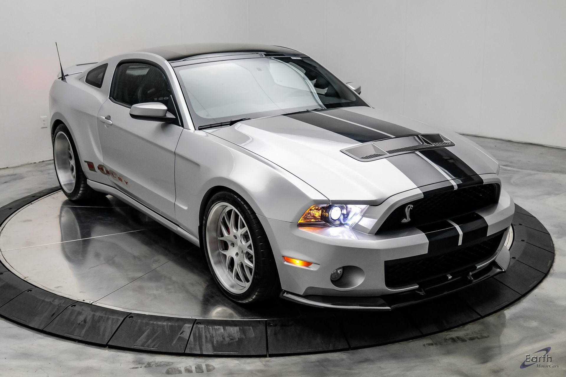 Used 2012 Ford Mustang Shelby GT500 w/ SVT Performance Pkg RWD image 29