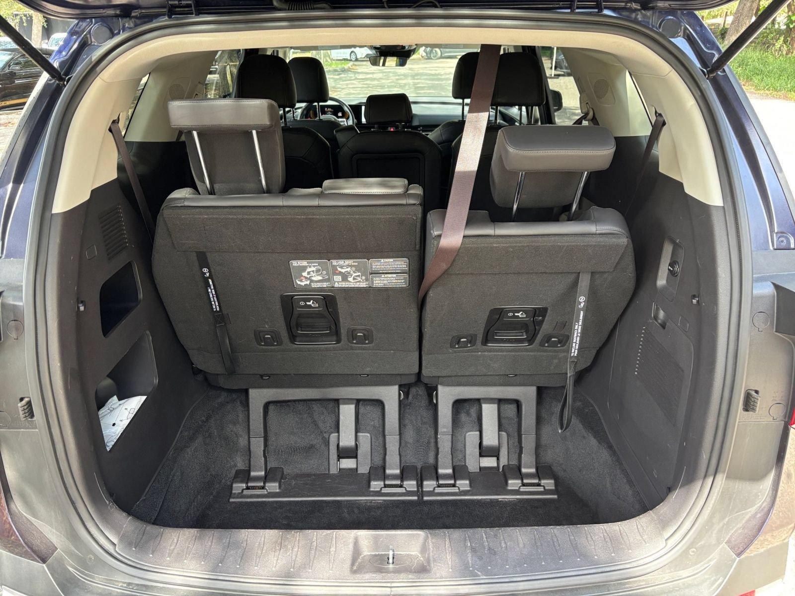 Used 2026 Kia Carnival FWD image 34