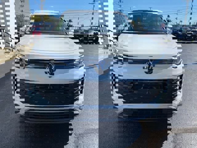 New 2025 Volkswagen Tiguan SE image 7