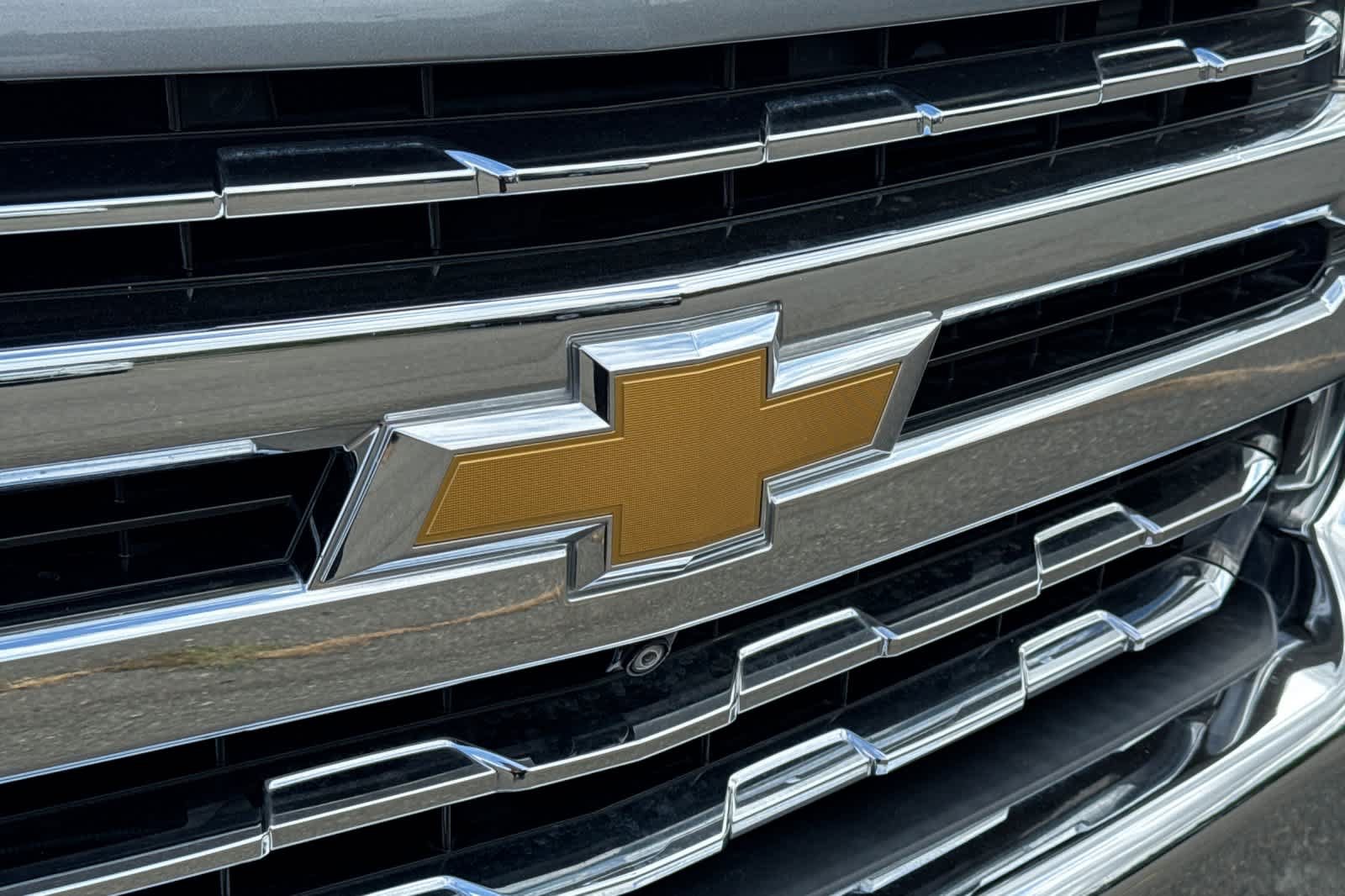 Used 2020 Chevrolet Silverado 1500 LTZ w/ LTZ Premium Package AWD/4WD image 10