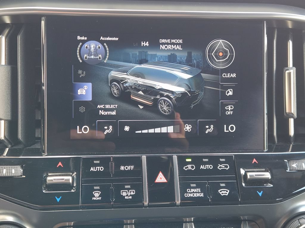 Certified 2026 Lexus LX 600 4WD w/ Appearance Package image 18