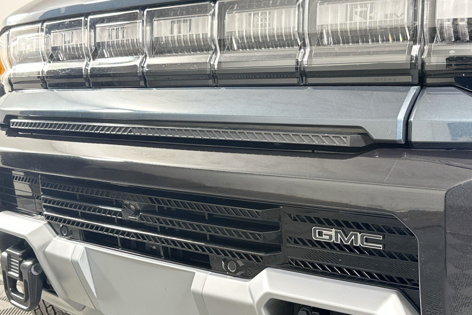Used 2026 GMC Hummer EV SUV AWD/4WD image 13