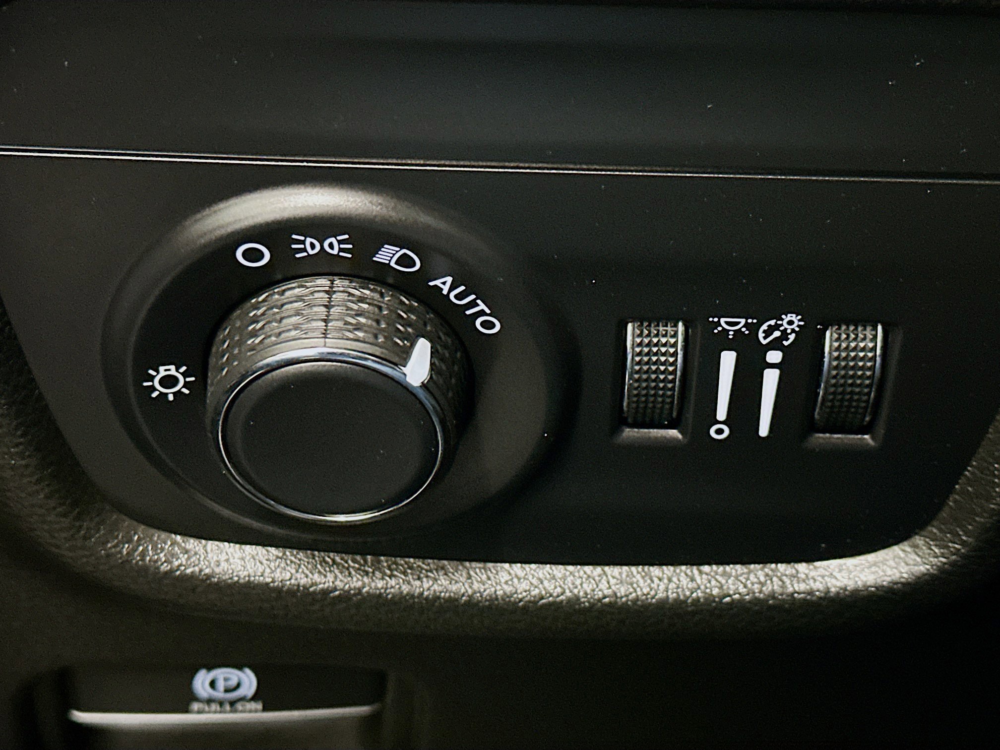 Used 2024 Jeep Grand Cherokee L Laredo image 17