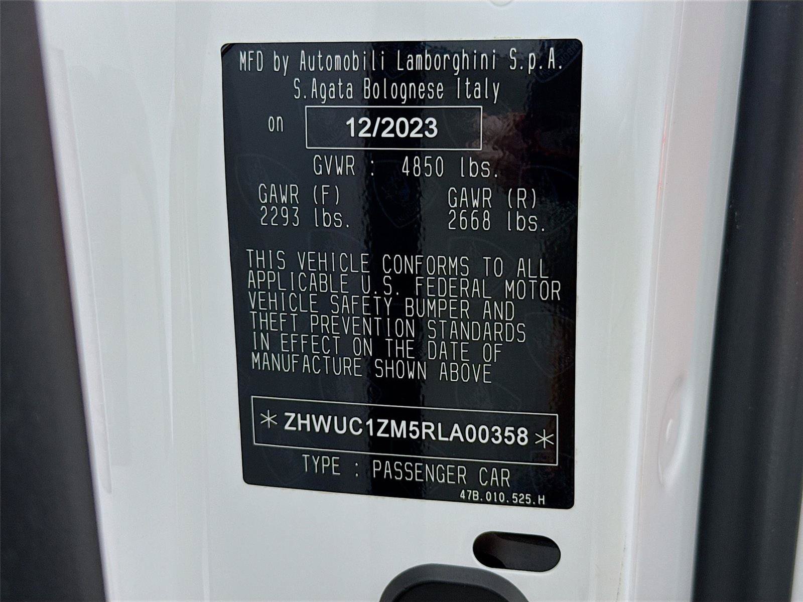 Used 2024 Lamborghini Revuelto AWD/4WD image 34