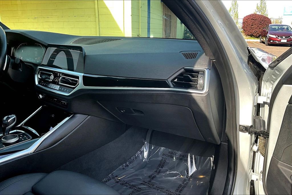 Used 2019 BMW 330i Sedan w/ Convenience Package RWD image 19