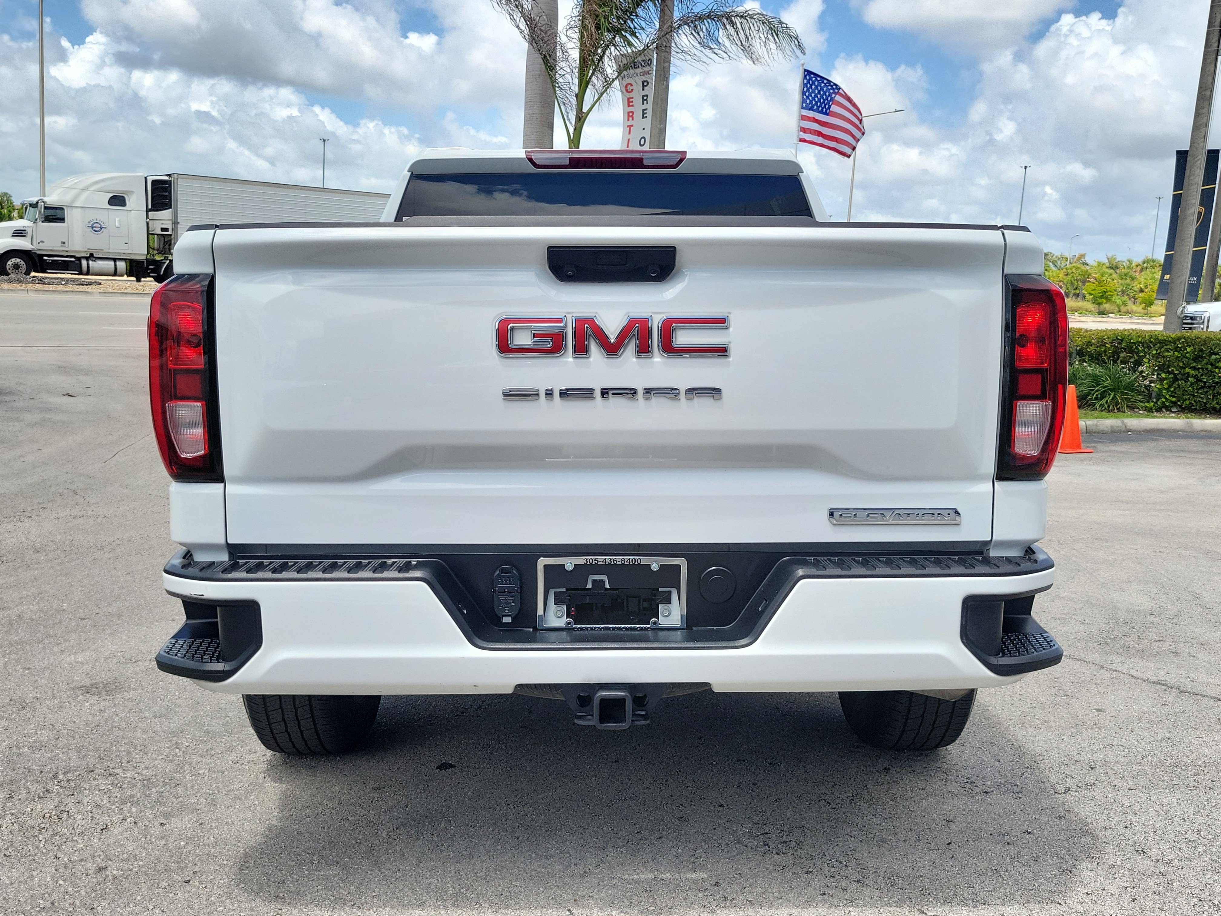 Used 2024 GMC Sierra 1500 Elevation AWD/4WD image 6