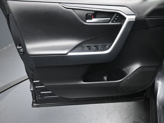 Used 2024 Toyota RAV4 Limited w/ Advanced Technology Package image 20