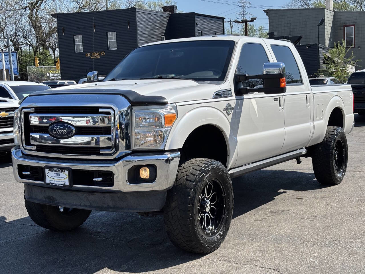 Used 2015 Ford F350 Lariat w/ Lariat Chrome Package image 4