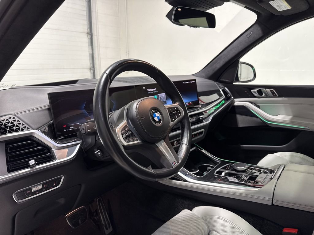 Used 2023 BMW X7 xDrive40i w/ M Sport Package image 9