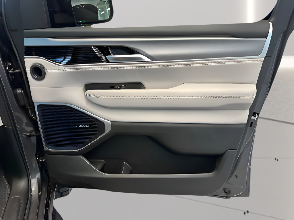 New 2026 Jeep Grand Wagoneer L 4WD image 11