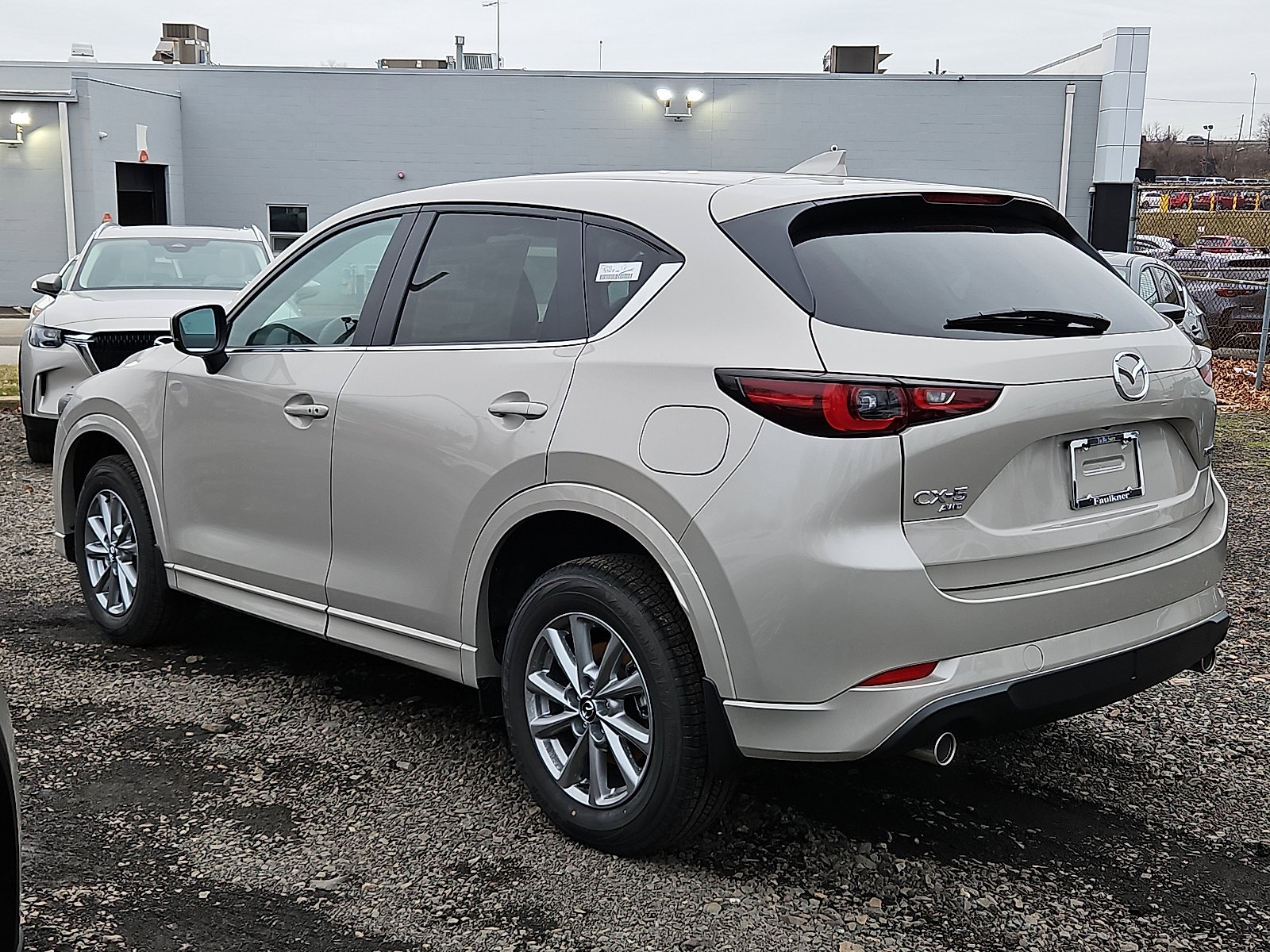 New 2025 MAZDA CX-5 AWD 2.5 S w/ Select Package image 4