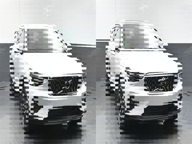 New 2025 Volvo XC40 B5 Plus w/ Protection Package Premier image 2