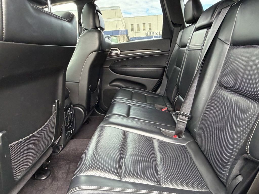 Used 2017 Jeep Grand Cherokee Limited w/ Luxury Group II image 15