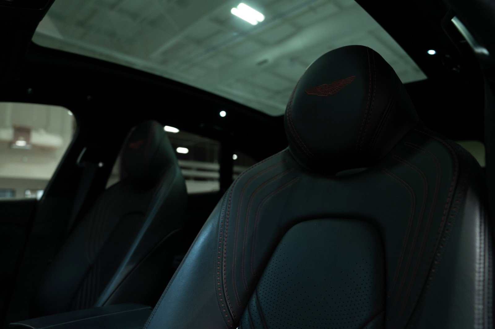 Used 2021 Aston Martin DBX image 22