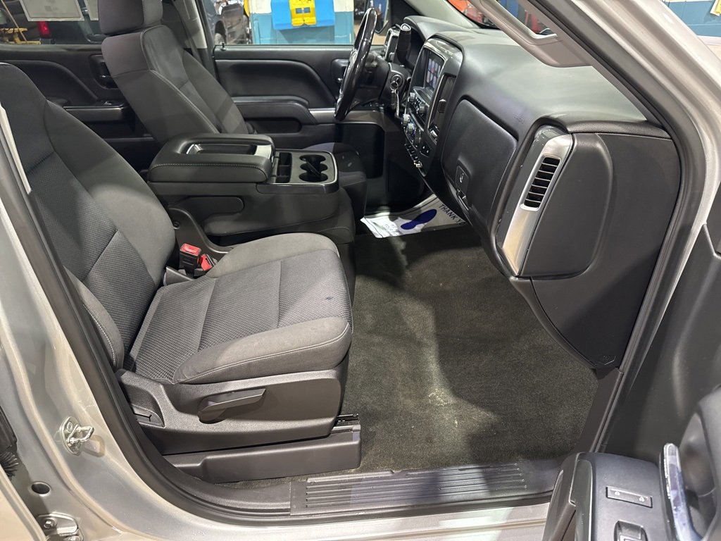 Used 2018 Chevrolet Silverado 1500 LT w/ All Star Edition image 32