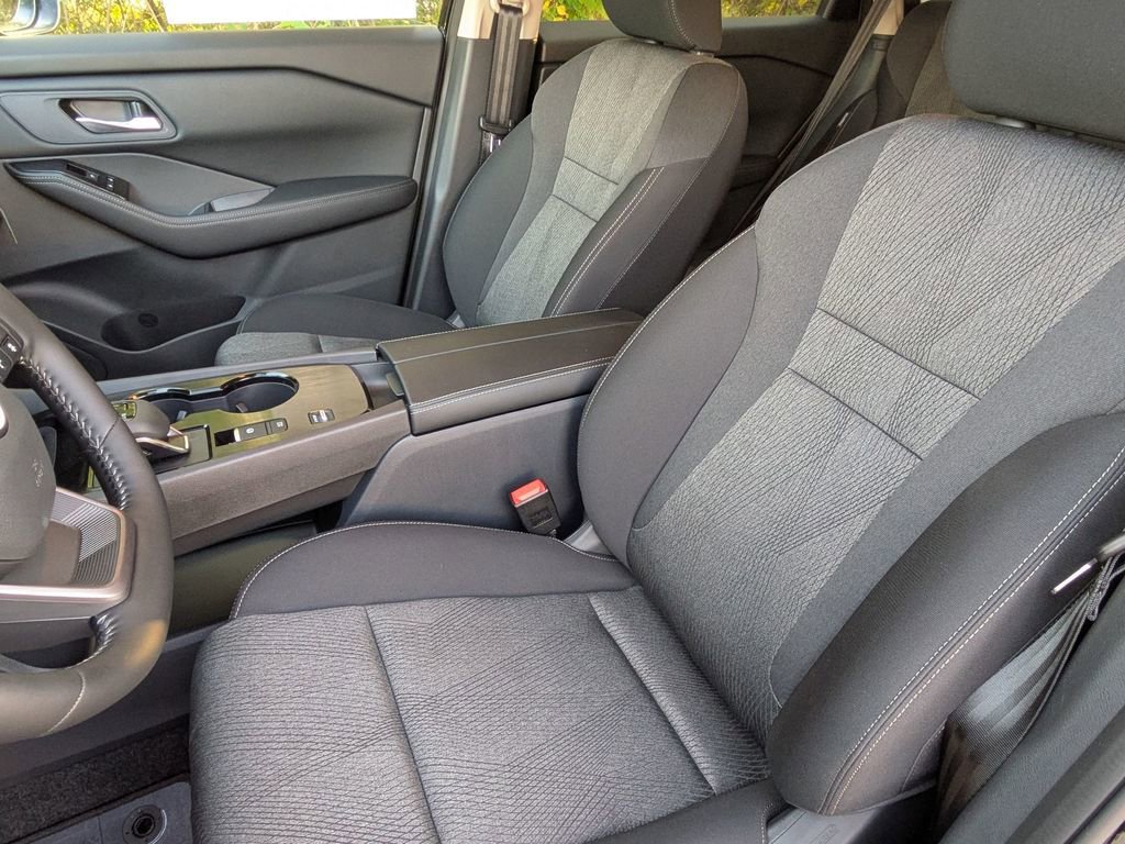 New 2026 Nissan Rogue SV FWD image 14