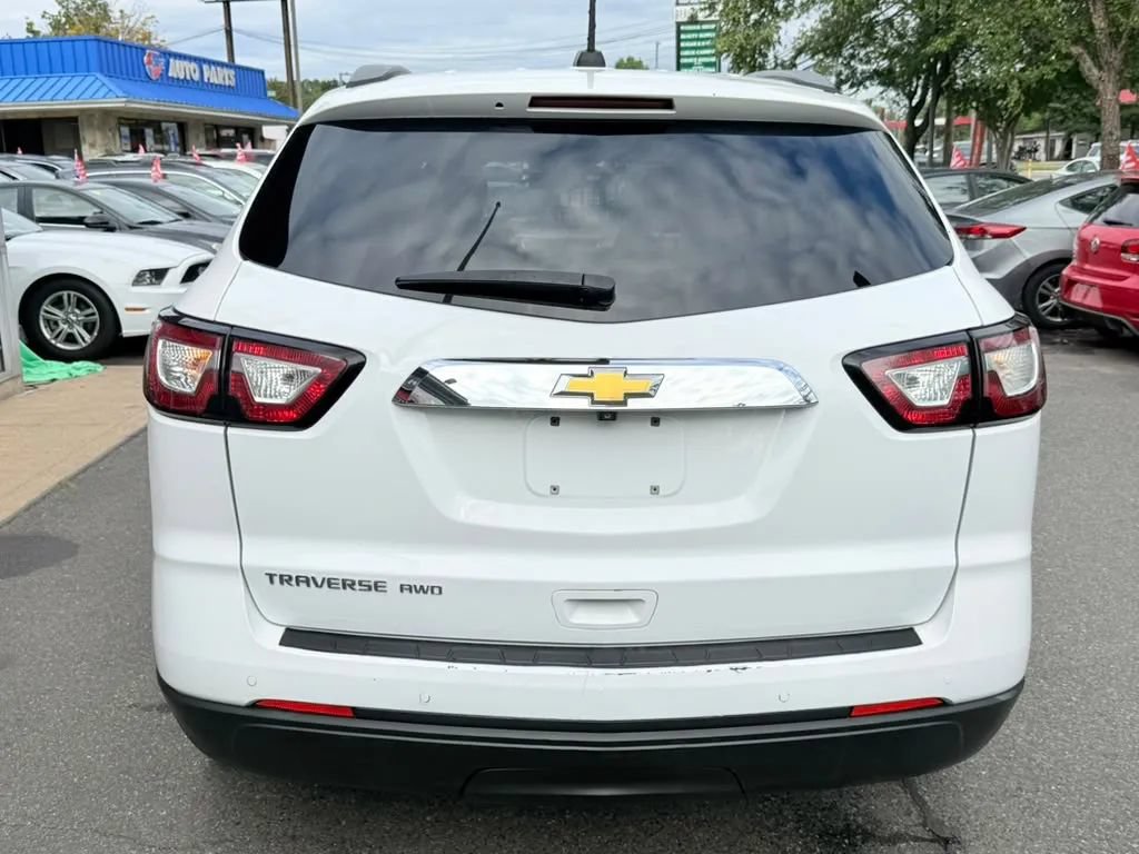 Used 2017 Chevrolet Traverse LS AWD/4WD image 4