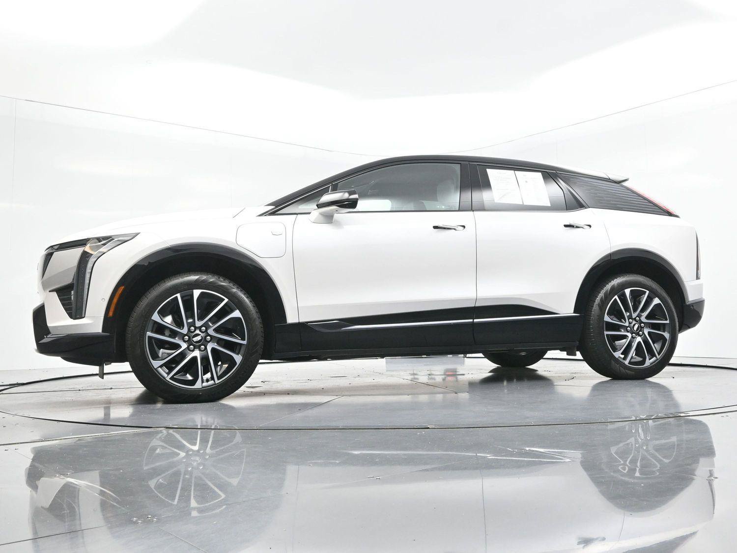 Certified 2025 Cadillac Optiq Sport 1 AWD/4WD image 50