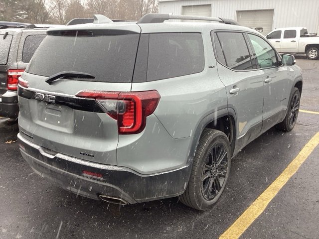 Used 2023 GMC Acadia SLT w/ Elevation Edition image 5