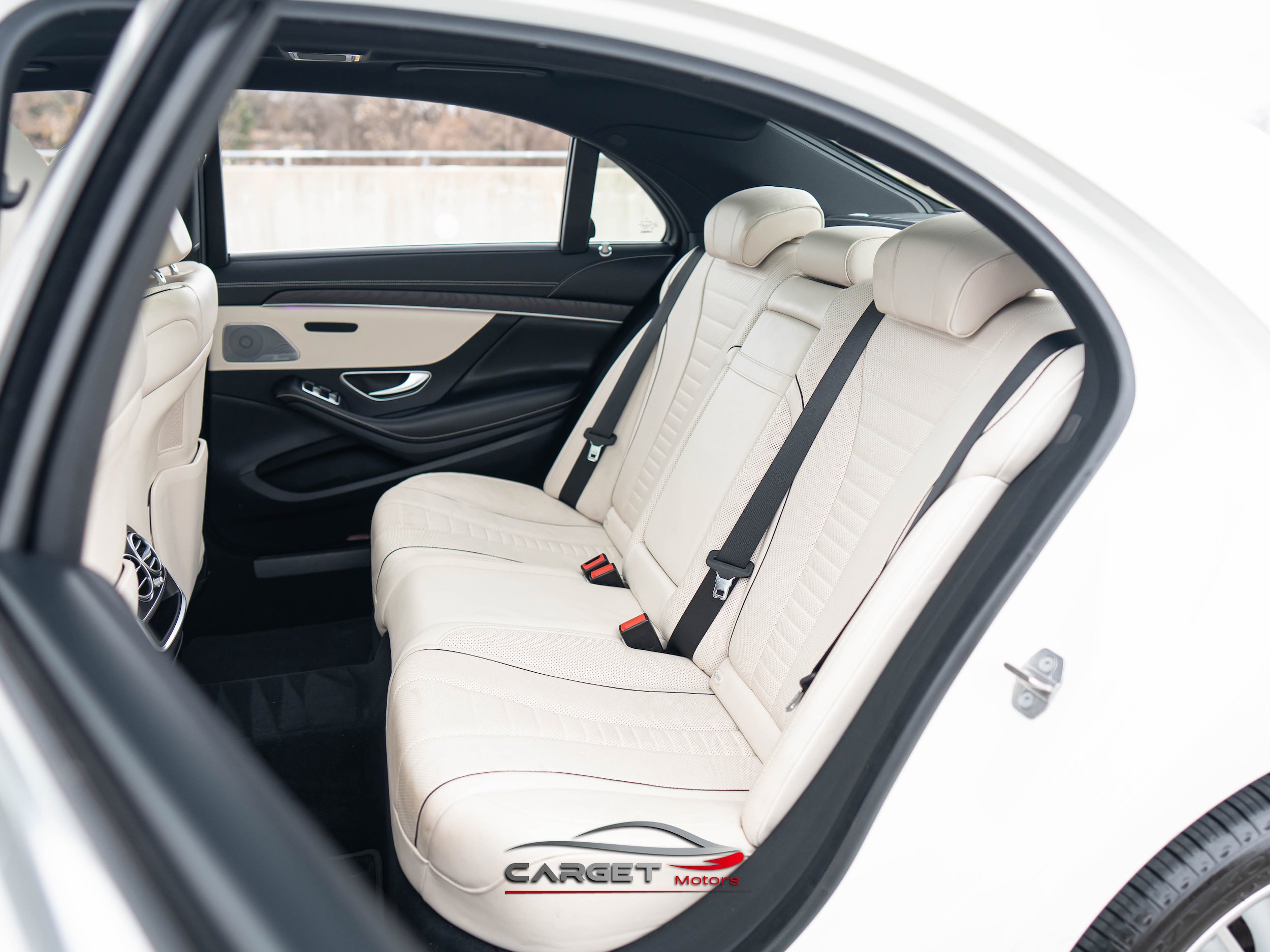 Used 2018 Mercedes-Benz S 560 Sedan image 20