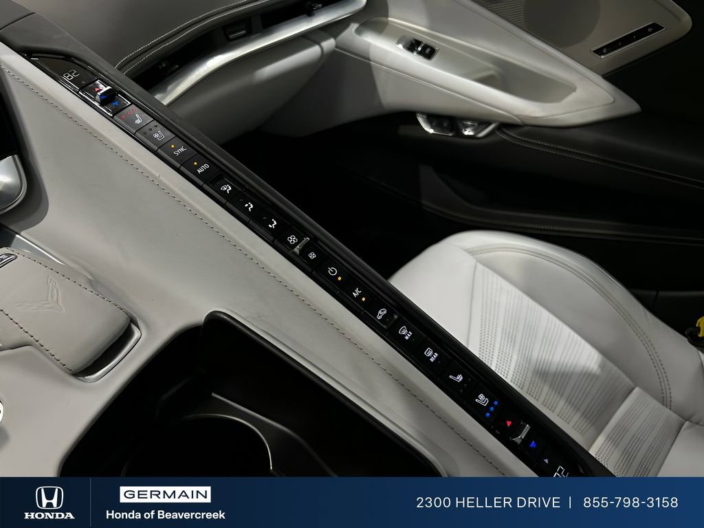 Used 2023 Chevrolet Corvette Stingray Premium Conv w/ Z51 Performance Package image 17