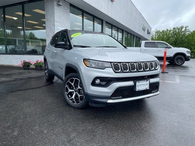 Used 2025 Jeep Compass Limited AWD/4WD image 3
