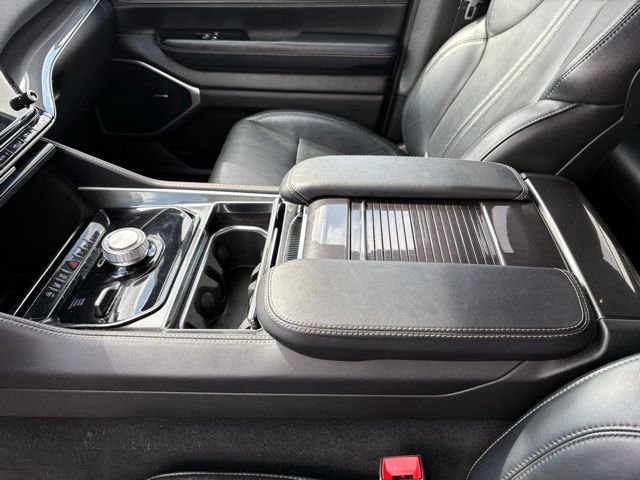 Used 2024 Jeep Wagoneer 4WD w/ Convenience Group I image 13