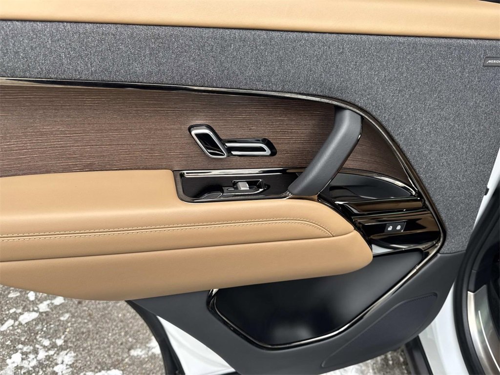 Used 2023 Land Rover Range Rover Sport SE image 12