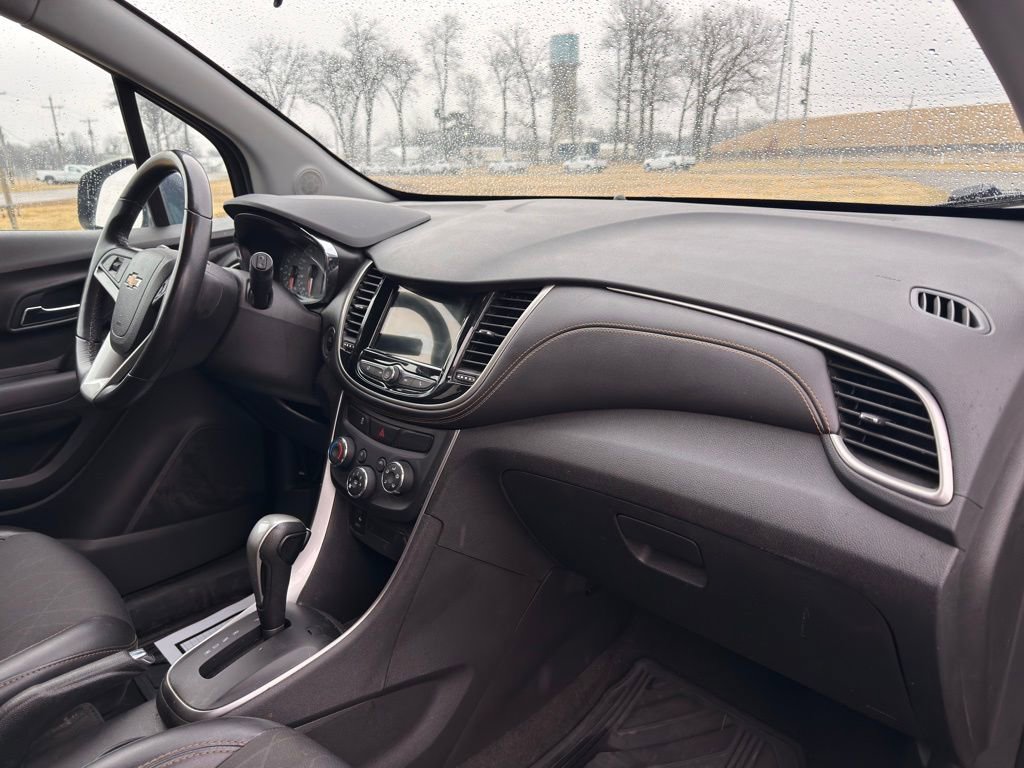 Used 2018 Chevrolet Trax LT w/ Driver Confidence Package image 52