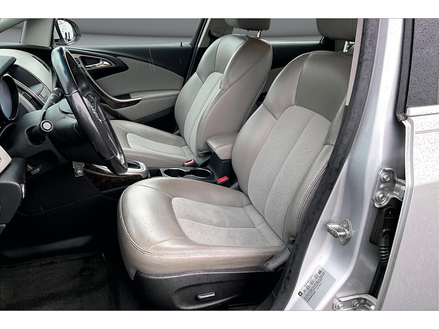 Used 2012 Buick Verano Convenience FWD image 30