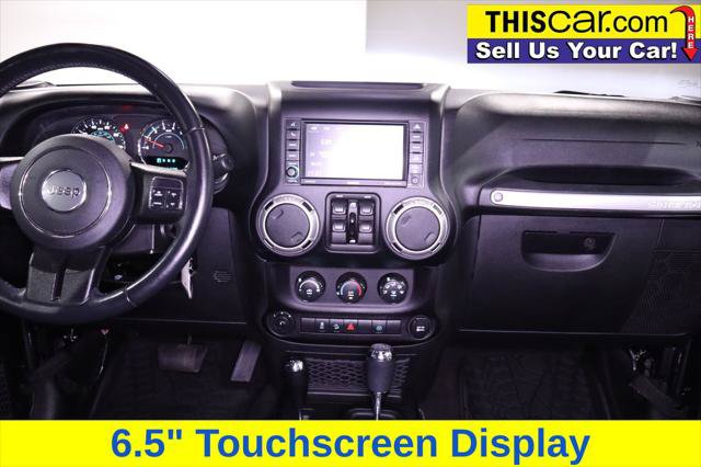 Used 2018 Jeep Wrangler Unlimited Rubicon w/ Connectivity Group AWD/4WD image 22