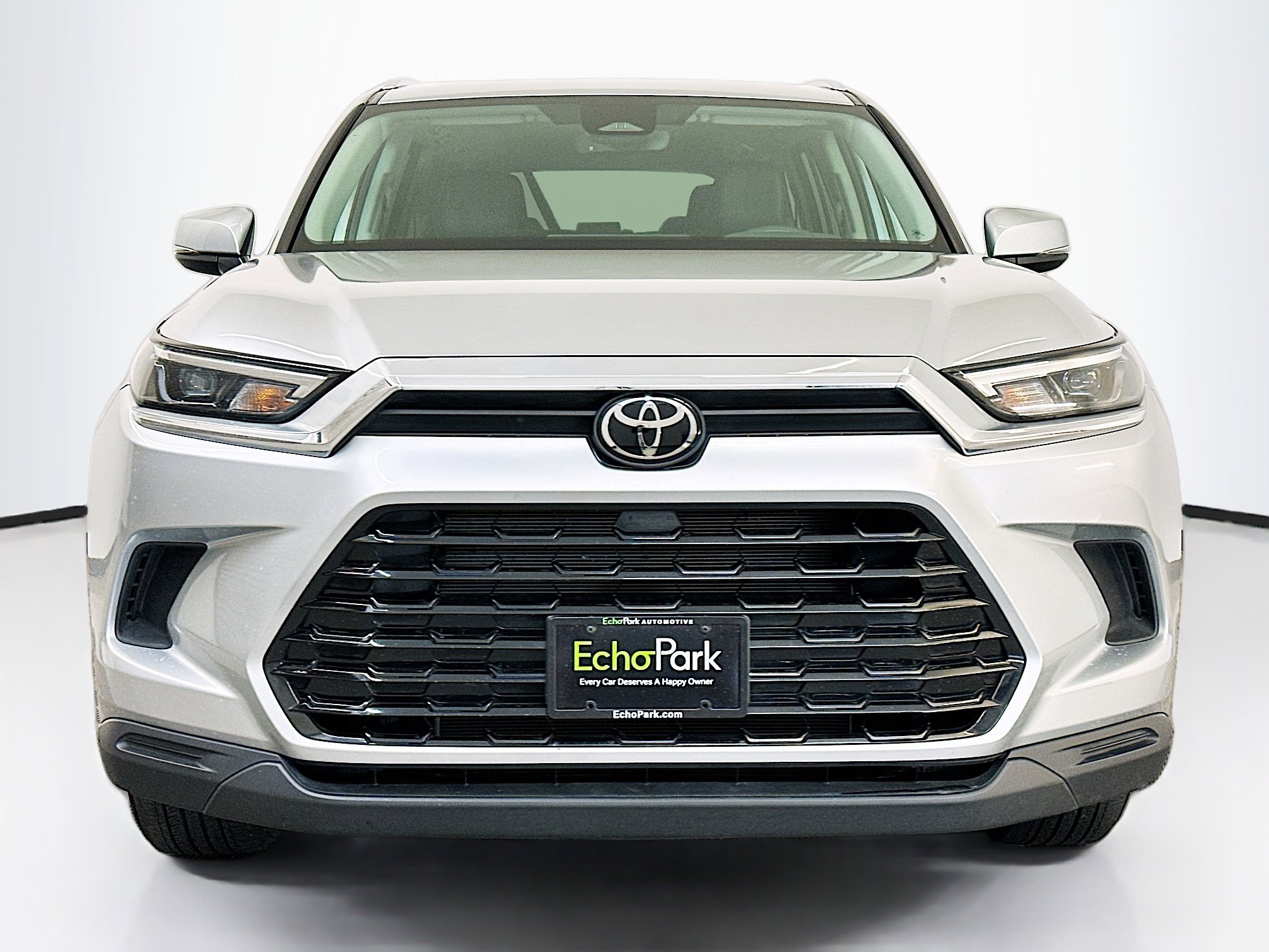 Used 2025 Toyota Grand Highlander XLE image 2
