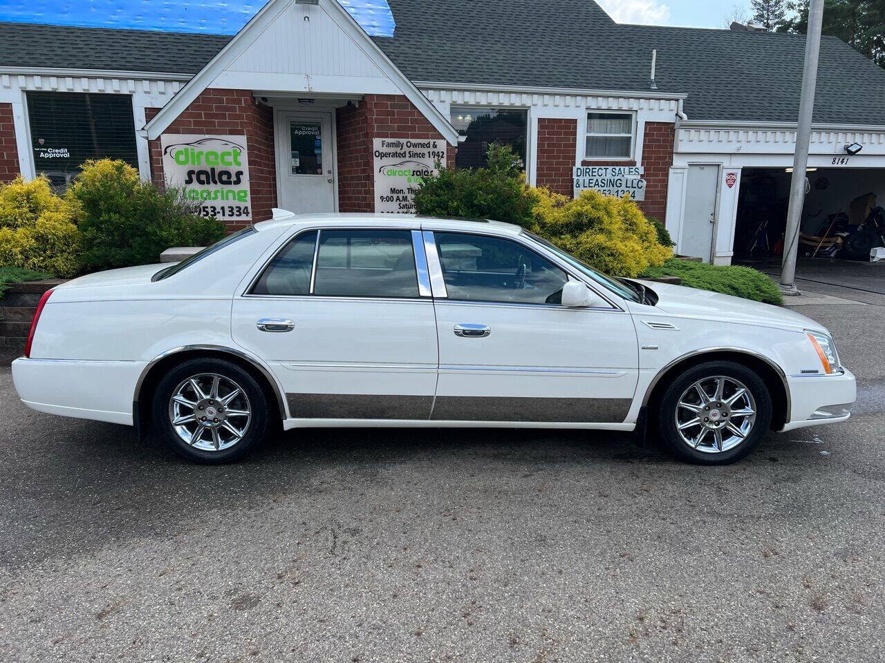 Used 2011 Cadillac DTS Luxury FWD image 9