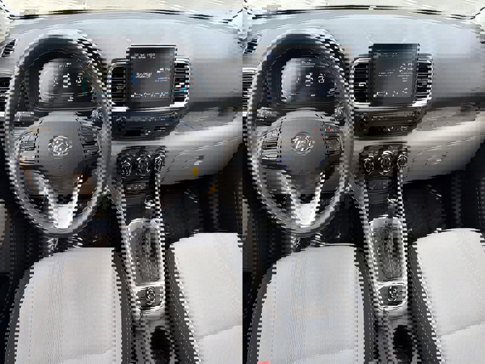 Used 2023 Hyundai Venue SEL w/ Cargo Package image 11