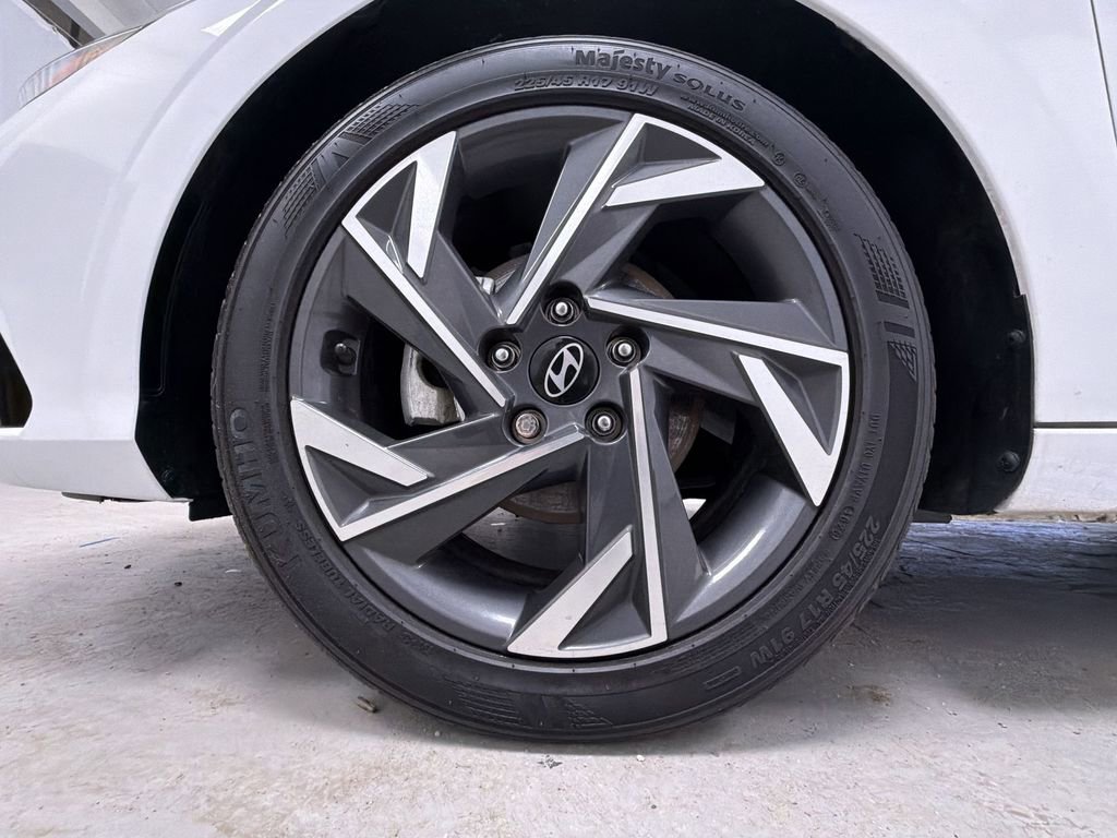 Used 2024 Hyundai Elantra SEL w/ Convenience Package image 5