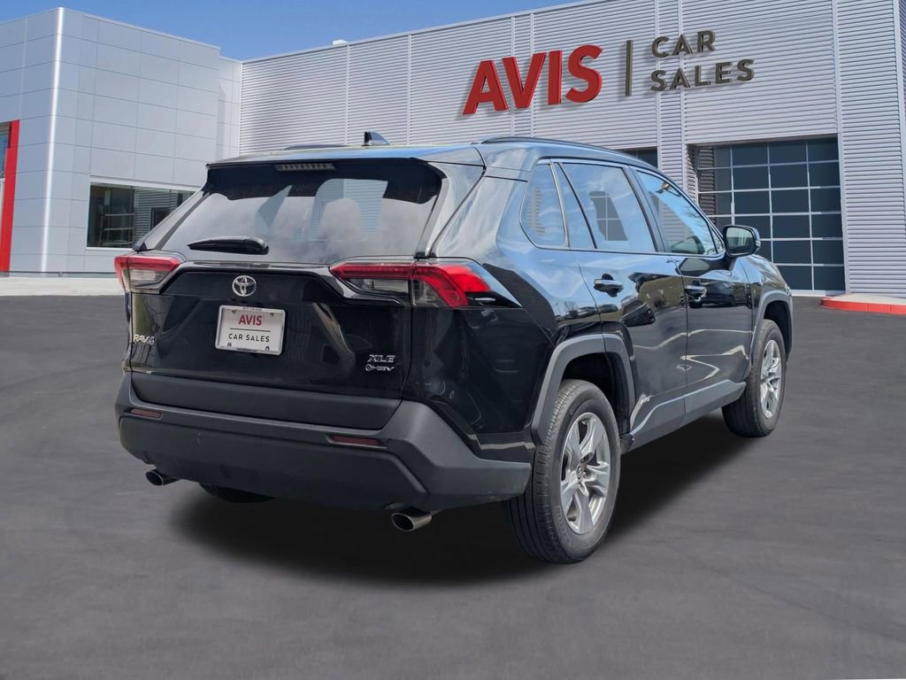 Used 2025 Toyota RAV4 XLE image 6