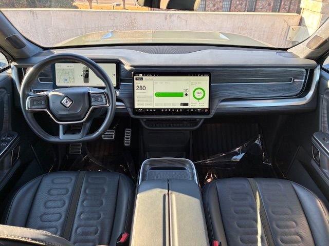 Used 2022 Rivian R1T Launch Edition image 16