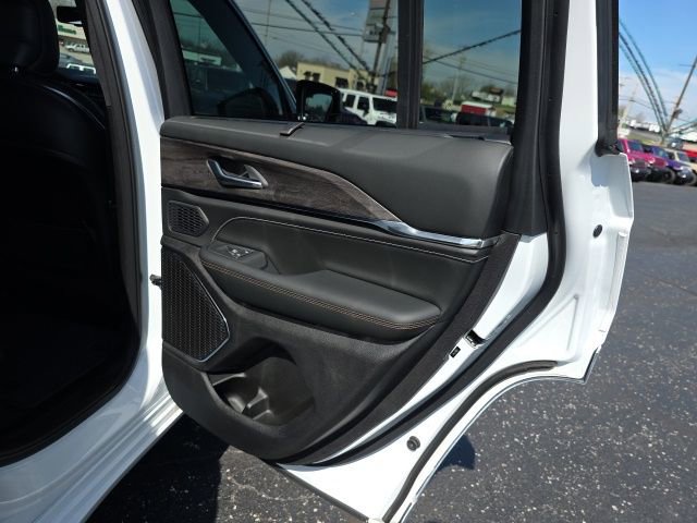 Used 2025 Jeep Grand Cherokee Overland w/ Adv Protech Group III image 47