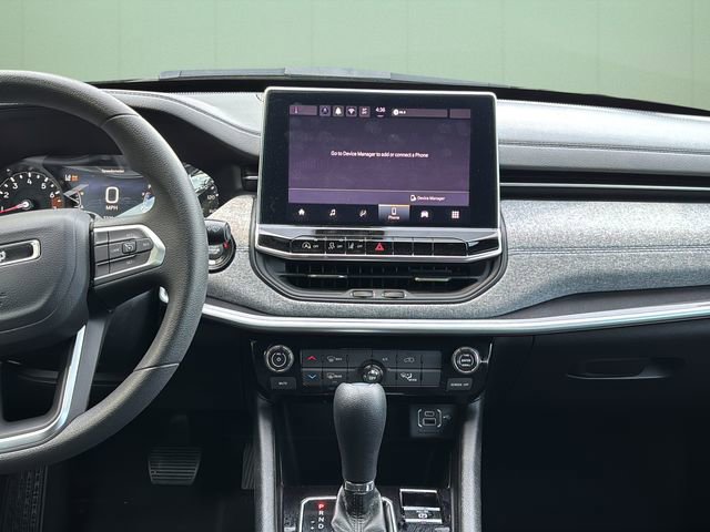 Used 2024 Jeep Compass Sport image 18