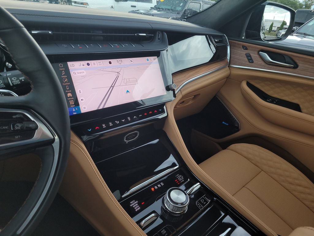 New 2026 Jeep Grand Cherokee Summit AWD/4WD image 25