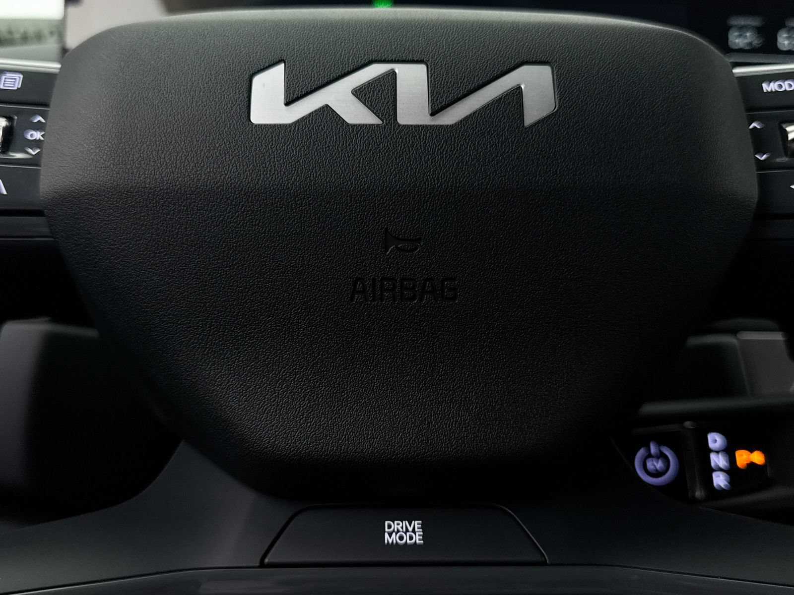 Certified 2024 Kia EV9 Light Long Range RWD image 9