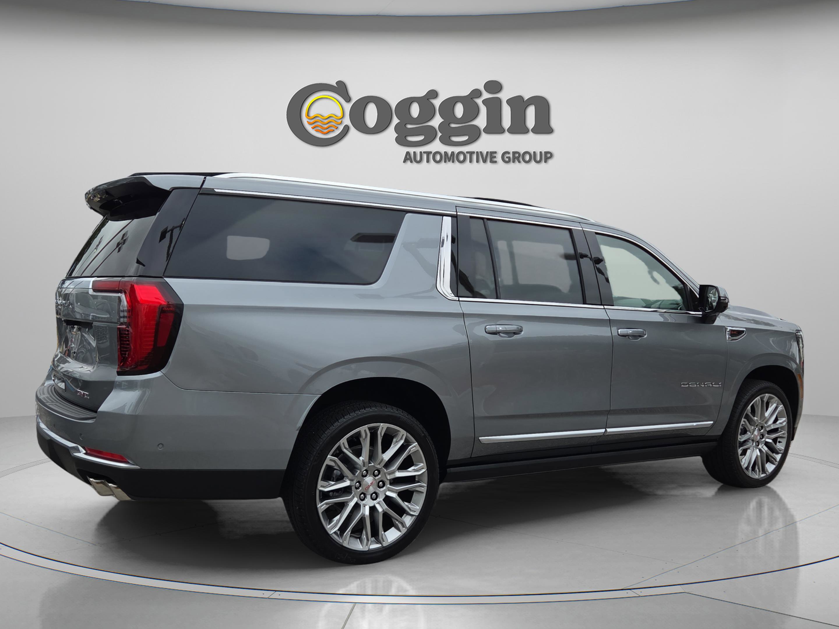 New 2026 GMC Yukon XL Denali w/ Denali Reserve Package AWD/4WD image 5