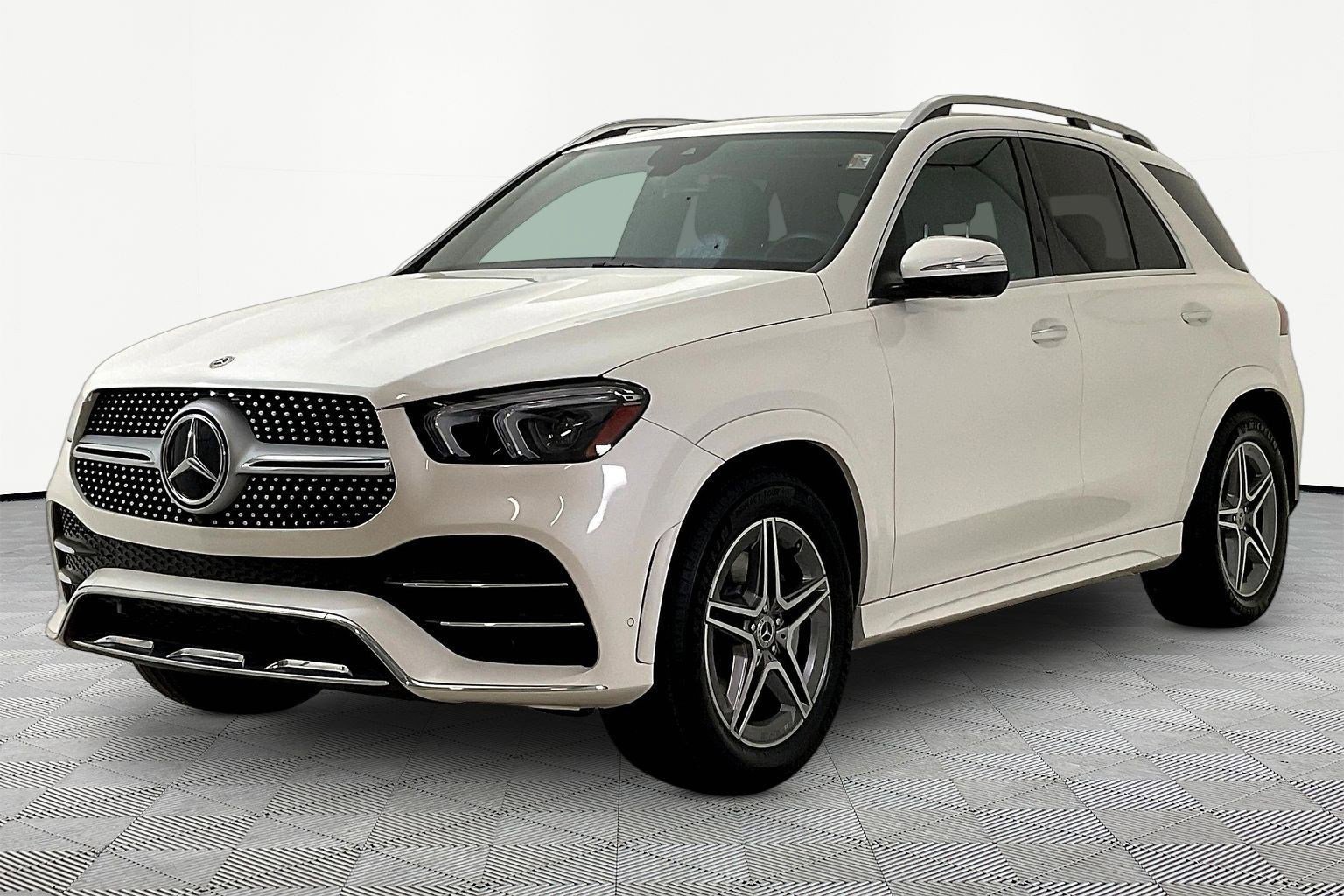 Certified 2022 Mercedes-Benz GLE 450 4MATIC w/ Revised AMG Line Exterior image 1