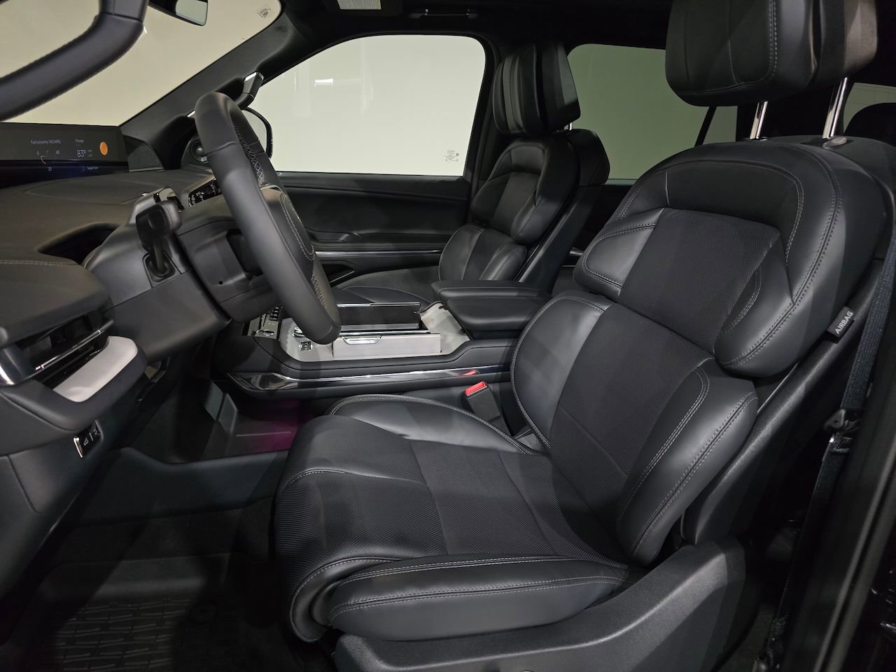 New 2025 Lincoln Navigator Reserve w/ Jet Appearance Package image 21