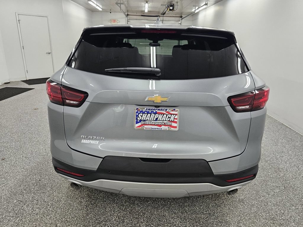 Used 2026 Chevrolet Blazer LT FWD image 6