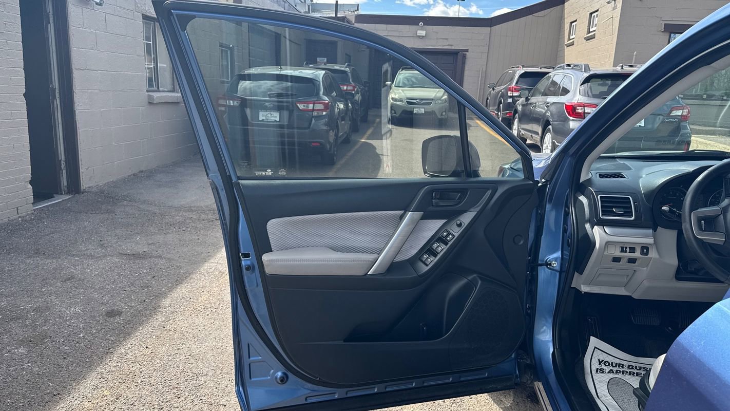 Used 2018 Subaru Forester 2.5i w/ Alloy Wheel Package AWD/4WD image 10